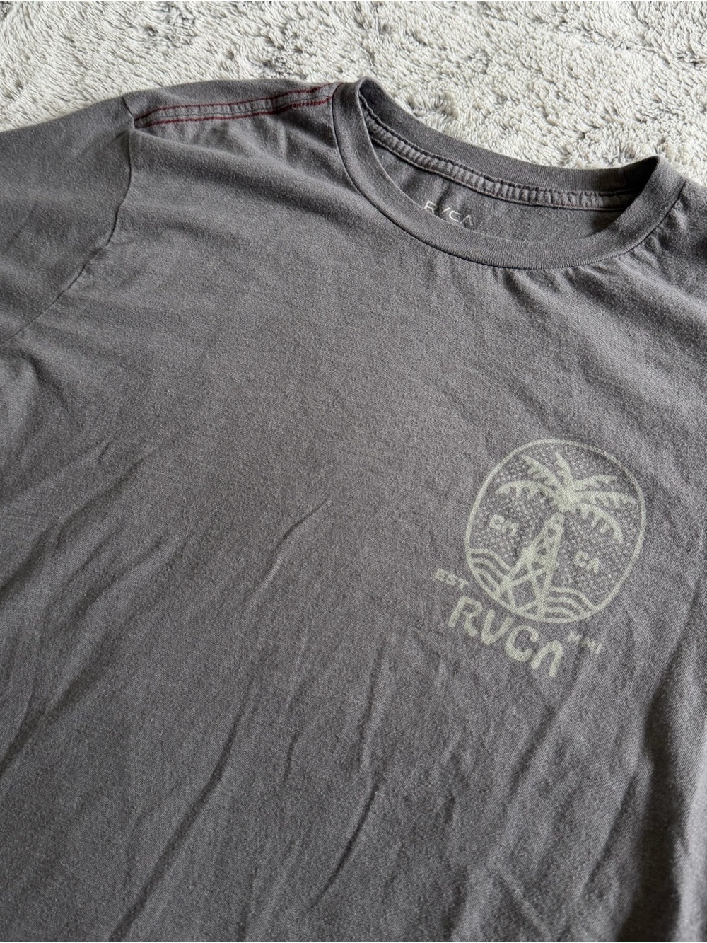RVCA Balance of Opposites Vintage Dye T-Shirt
Men's M Palm Tree Logo Slim Fit